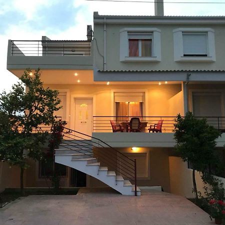 Amazing House In Kiato Near The Beach Exterior photo